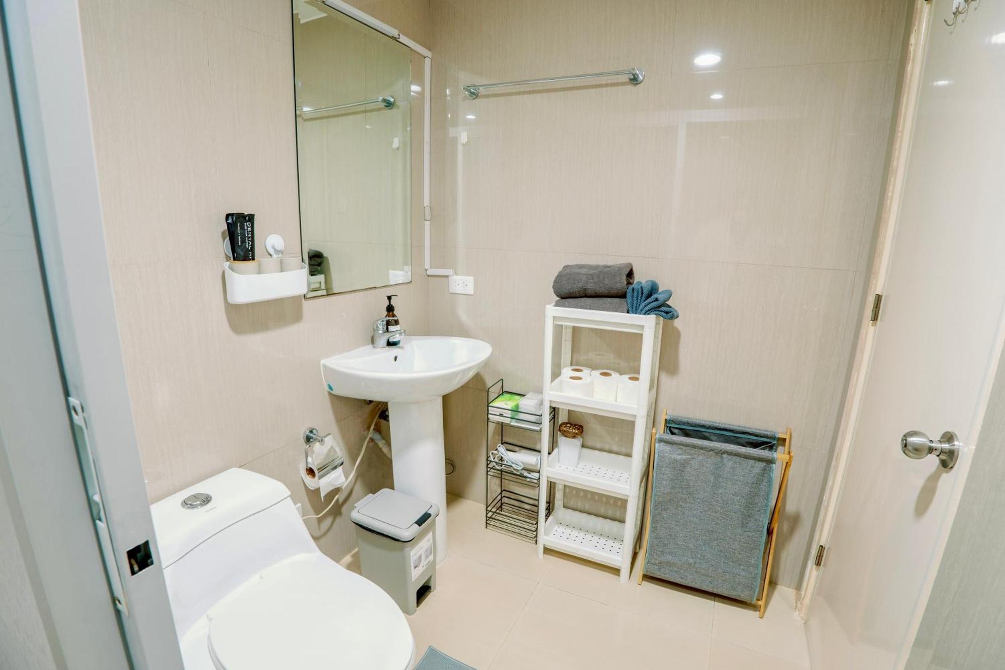 Spacious 2Br At Soma Bgc Near Sm Aura And Bonifacio High Street Manila Zewnętrze zdjęcie